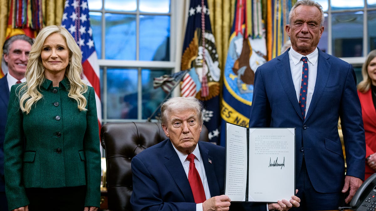 Don’t trust Trump's fake interest in ‘de-escalating’ ICE tactics