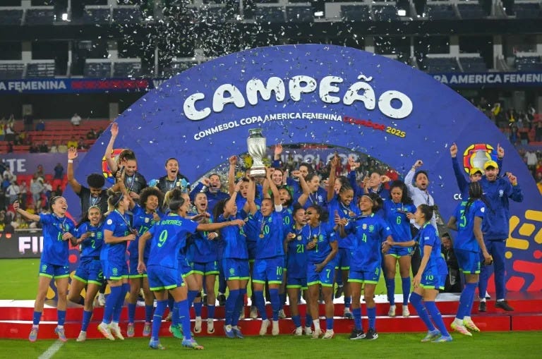 Brasil levanta su novena Copa América femenina al dominar a Colombia en los penales Brasil levanta su novena Copa América femenina al dominar a Colombia en los penales