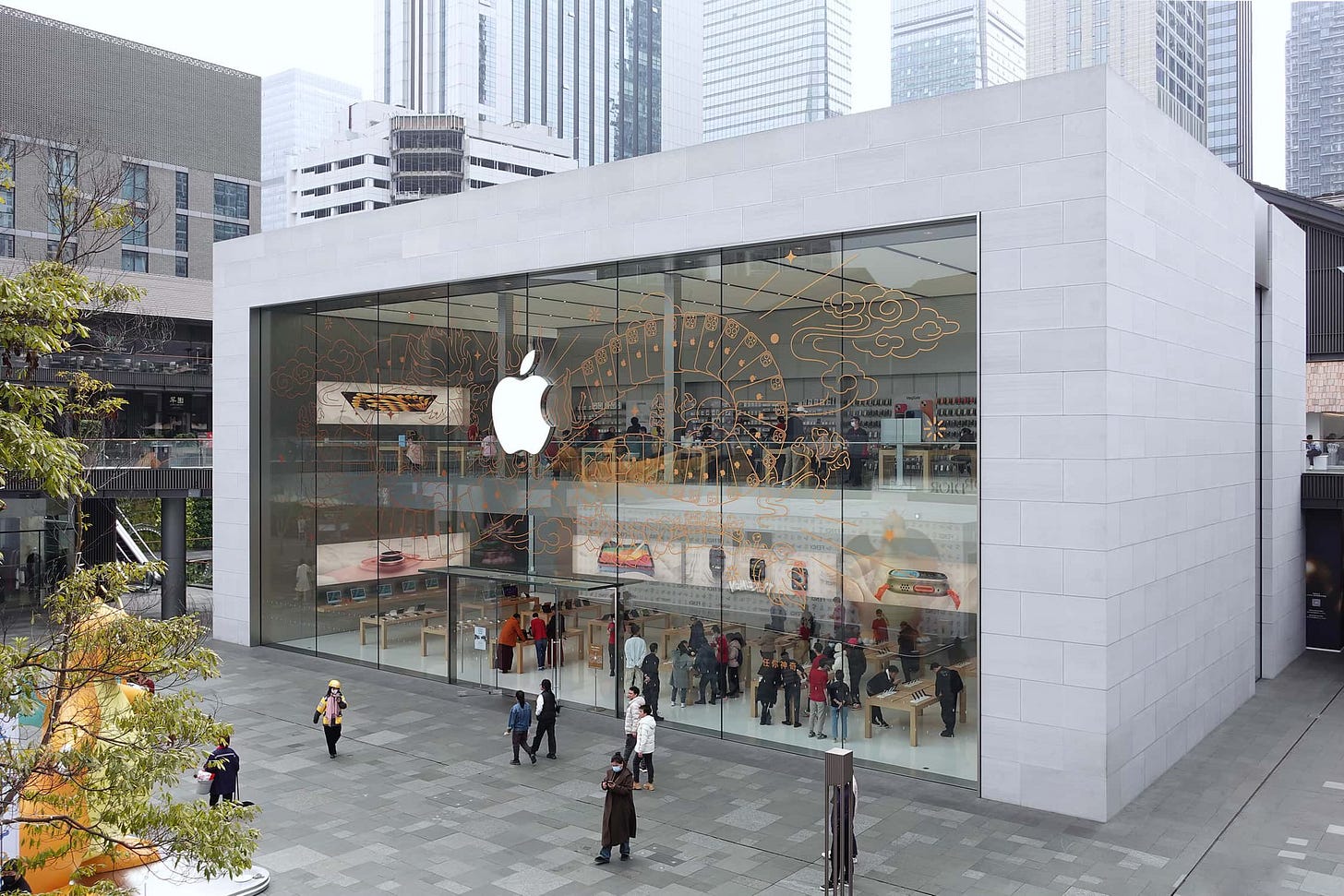 Apple Taikoo Li Chengdu with Year of the Dragon decals on the windows. Apple Taikoo Li Chengdu with Year of the Dragon decals on the windows.