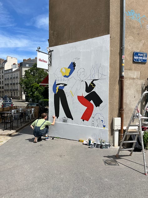 Morning at Place Graslin, Cours Cambronne, Musée Dobrée and its fantastic animal sculptures on the facade, the princess' gold heart case, Izi jazz cafe, dinner at Thelma, new wall painting, galette lunch crowd at La Gavotte