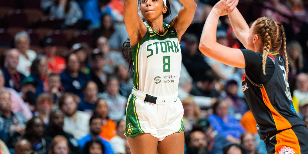 Storm Earn First Win Over the Connecticut Sun