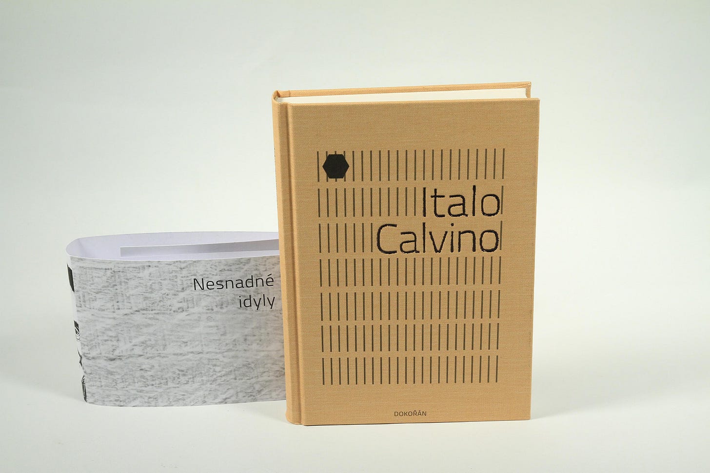 Italo Calvino, (1958, 1970), Nesnadné idyly, Translation by Kateřina Vinšová, Dokořán, Praha, 2018 [Laboratorio Calvino, Sapienza Università di Roma, Roma. Artforum, Bratislava]
