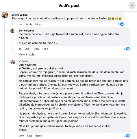 Galeria paraqet reagime reale nga publiku pas publikimit të hulumtimit, të cilat shërbejnë si dokumentim empirik i mënyrës se si funksionon delegjitimimi dhe frikësimit në hapësirën publike. Reagime publike të dokumentuara tregojnë zhvendosjen nga debat me fakte drejt etiketimeve, gjuhës së frikësimit dhe presionit personal, në përputhje me analizën e përshkruar në gjetjet hulumtuese të botuara më 4 Shkurt 2026.