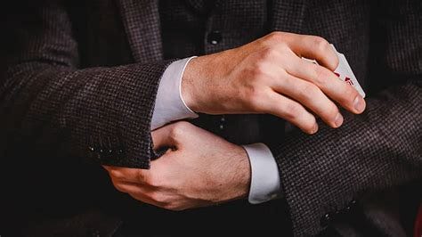 How To Learn Sleight Of Hand - MeaningKosh