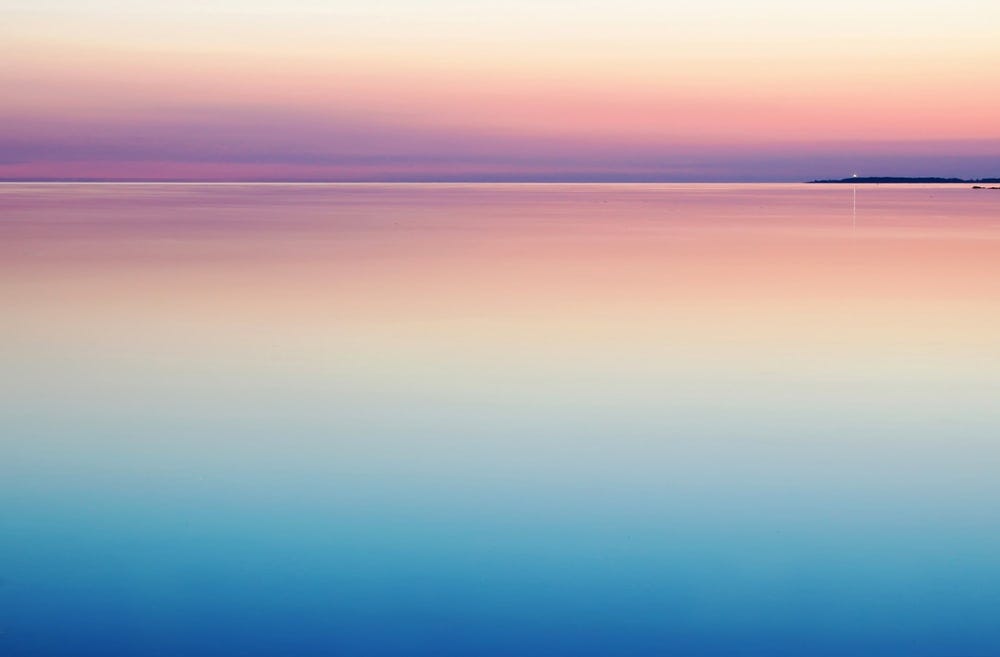 photo of blue and pink sea photo of blue and pink sea