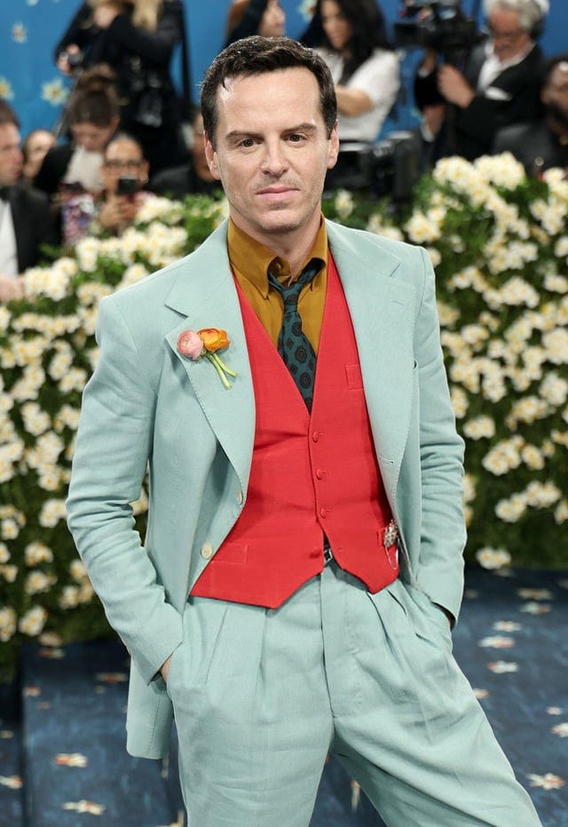 Andrew Scott in Giuliva Heritage at the 2025 Met Gala: “Superfine:  Tailoring Black Style" (May 5, 2025) : r/whatthefrockk