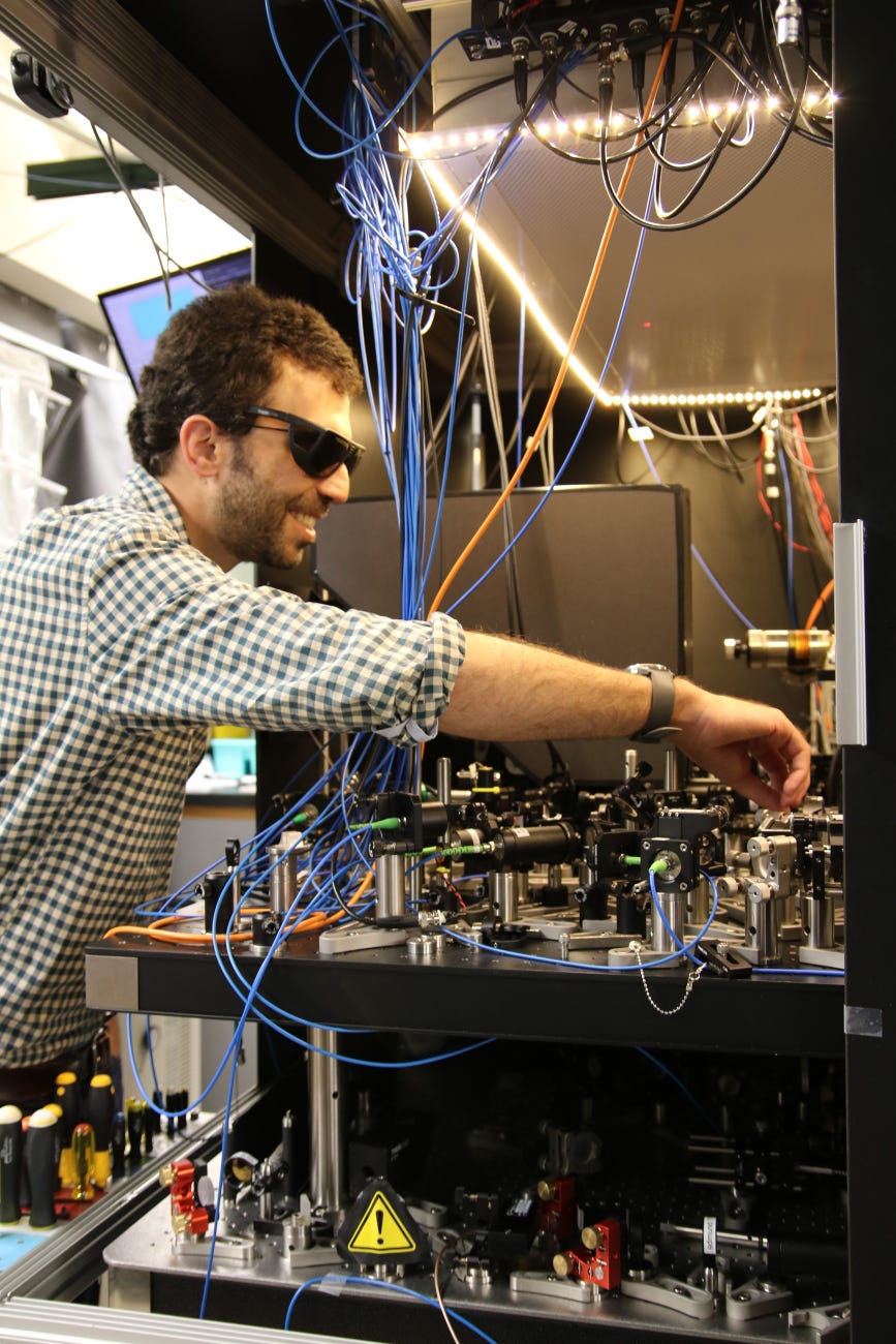 JILA Fellow and NIST Physicist Adam Kaufman is awarded a grant from the  2023 Young Investigator Research Program | JILA Physics Frontier Center