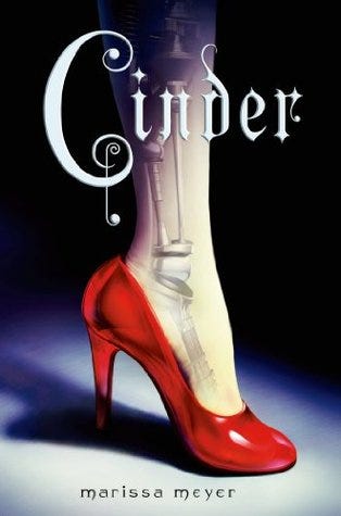Cinder (The Lunar Chronicles, #1) Cinder (The Lunar Chronicles, #1)