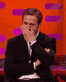 Stifled Laugh GIFs | Tenor