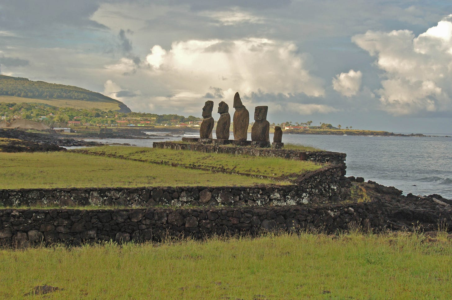 File:AHU TAHAI, EASTER ISLAND.jpg - Wikimedia Commons File:AHU TAHAI, EASTER ISLAND.jpg - Wikimedia Commons
