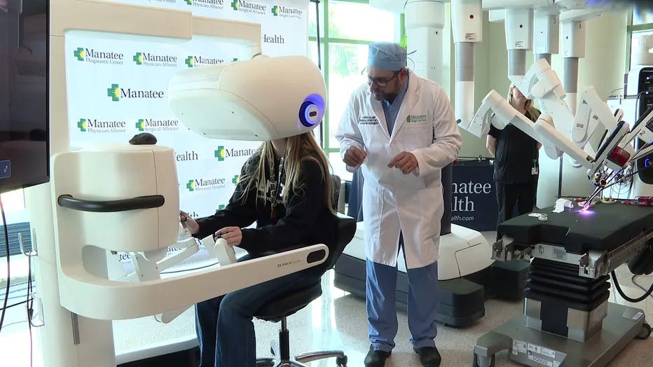Manatee County Students Explore Surgical Robotics at Manatee Memorial Hospital