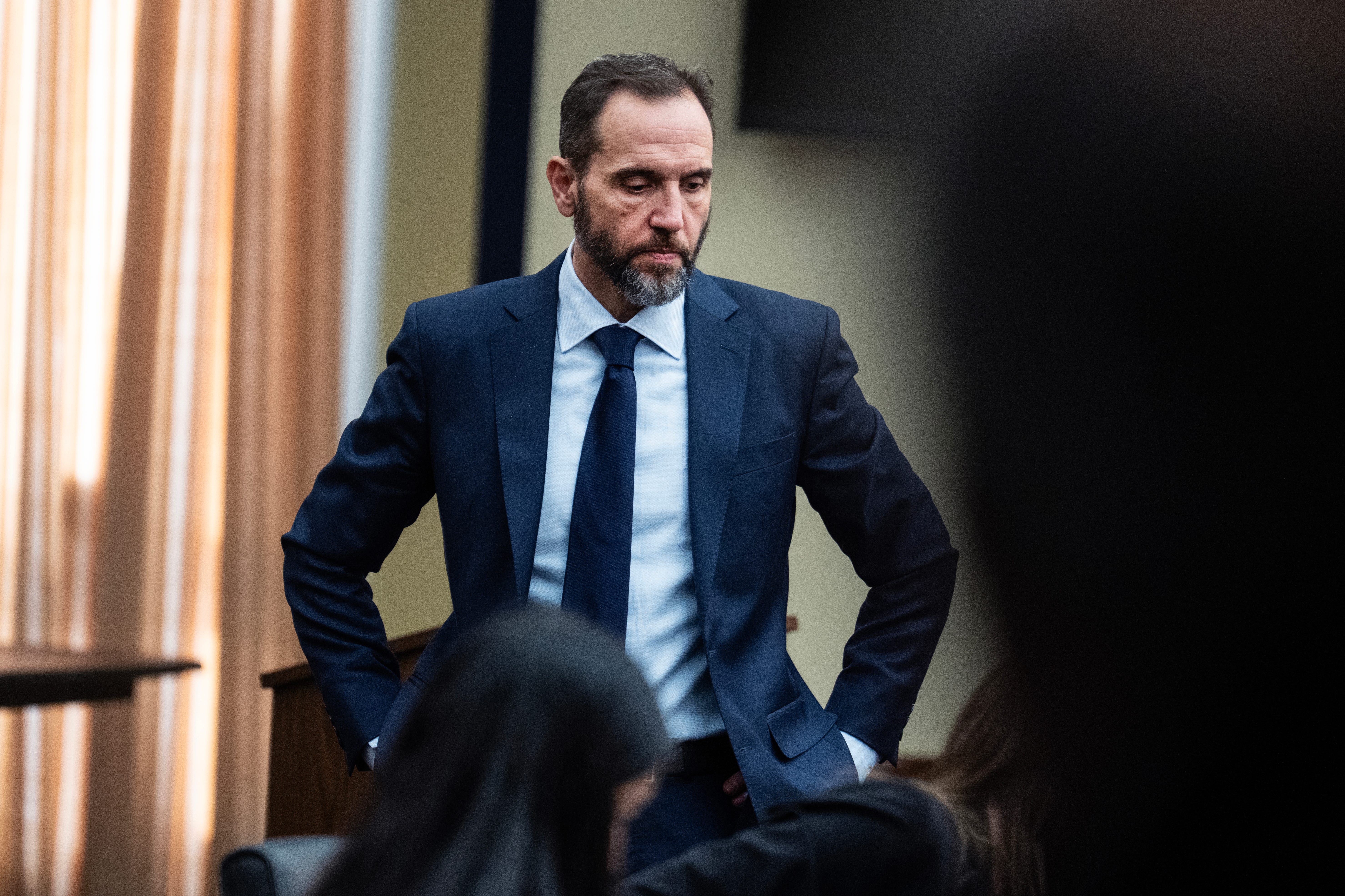 Jack Smith brani pregon Trumpa zaradi poskusa kraje volitev, Newsom pa izpostavlja Trumpove 'kriminalne pomagače'.