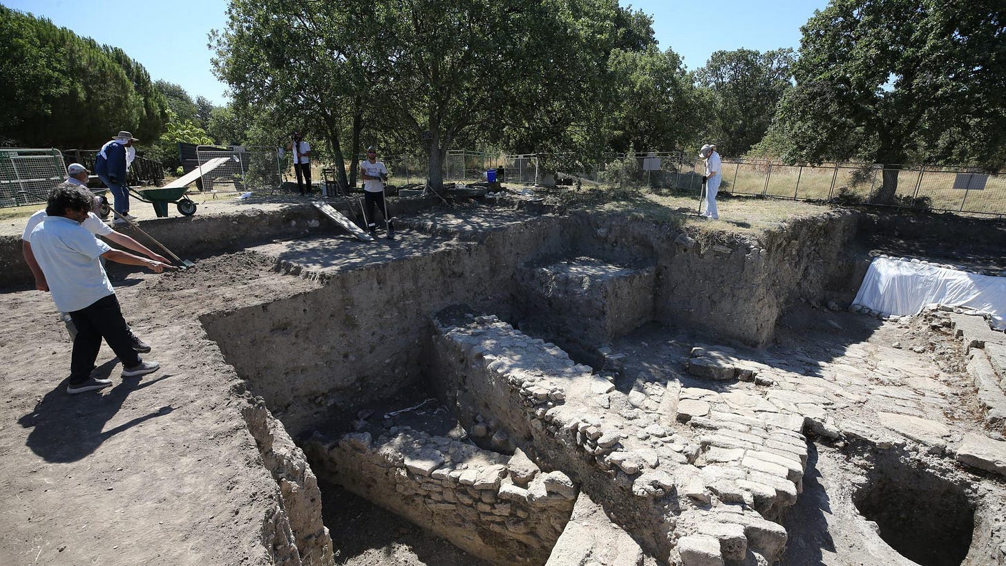 Excavations at Troy reveal artifacts of Trojan War Excavations at Troy reveal artifacts of Trojan War