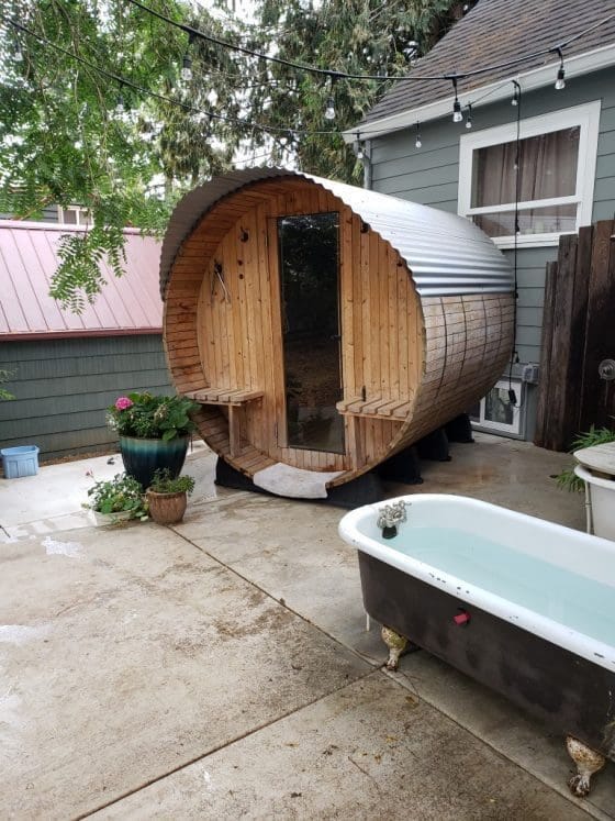 Connect Wellness barrel sauna