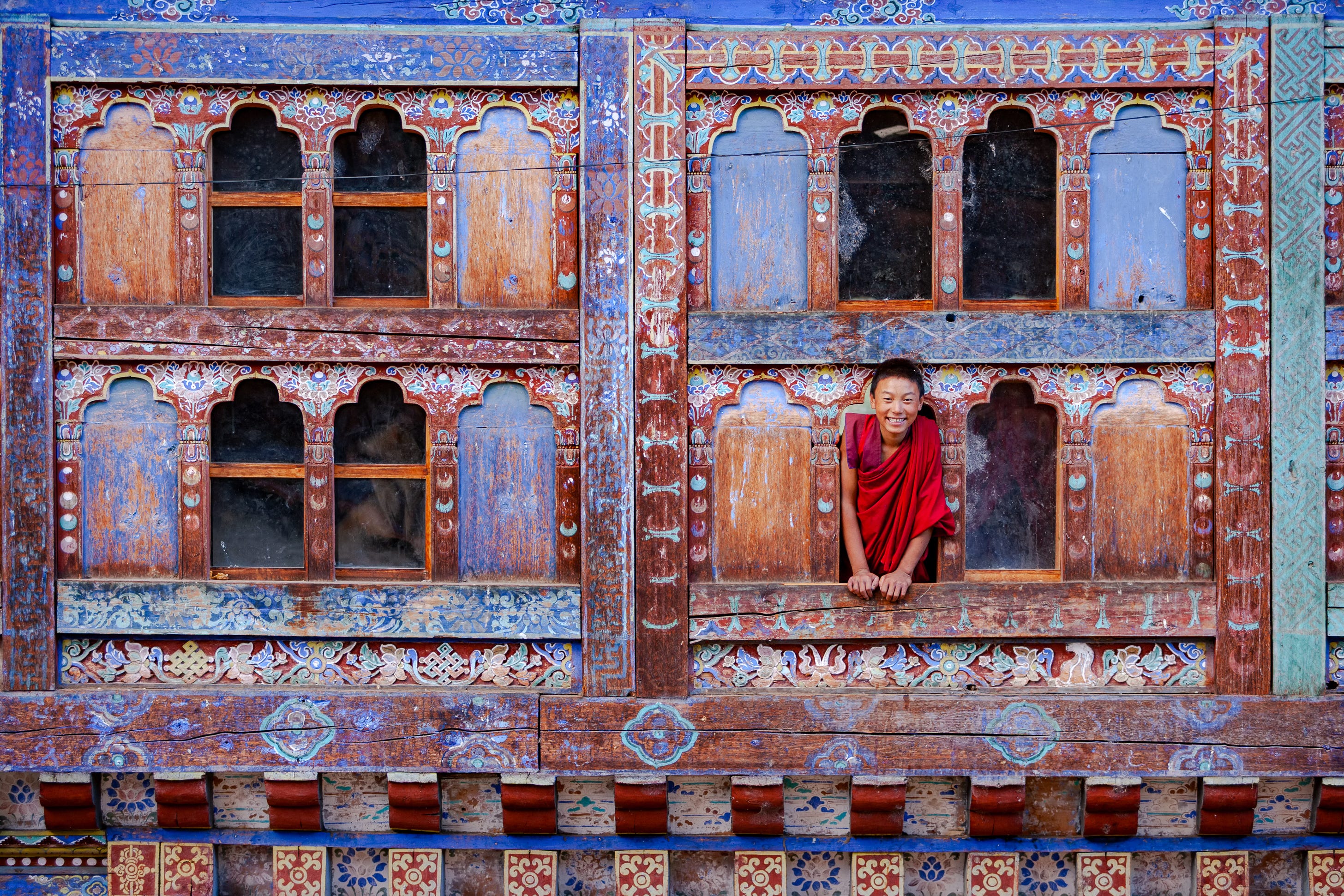 Wangdichholing Dzong, Jakar, Bhutan. 1/50, ƒ/2.8, ISO 200, 100mm. © Gavin Gough