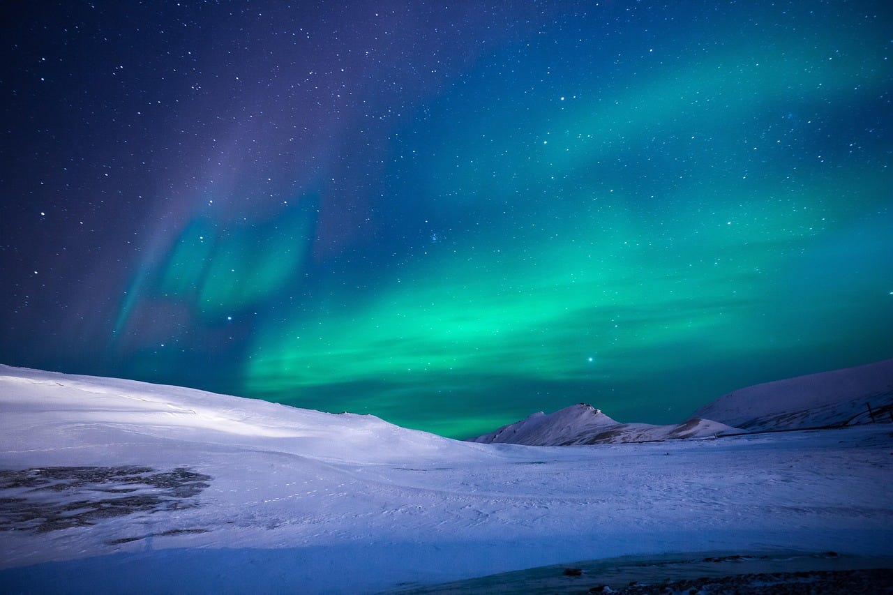 Photograph of the Northern Lights / aurora.
