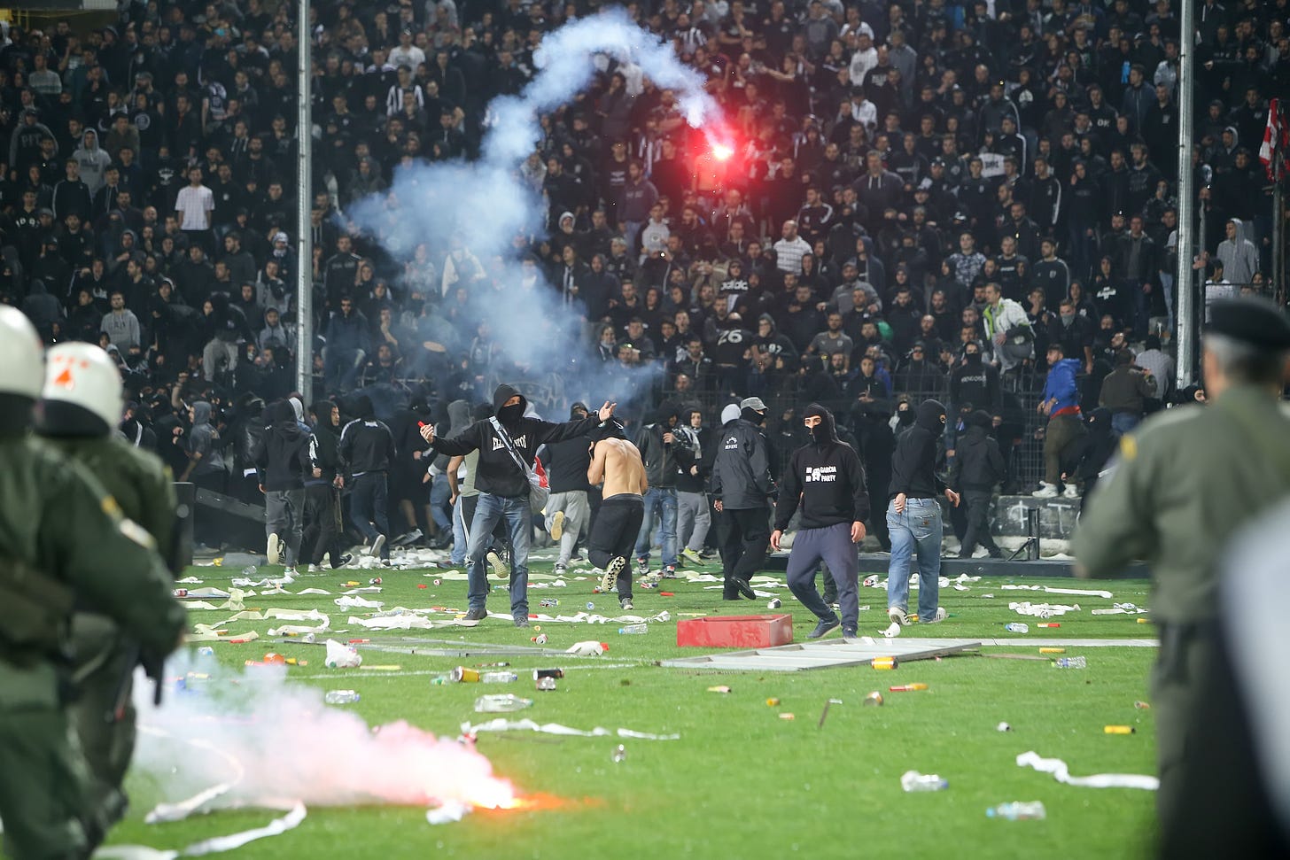 Social bonding key cause of football violence | University of Oxford
