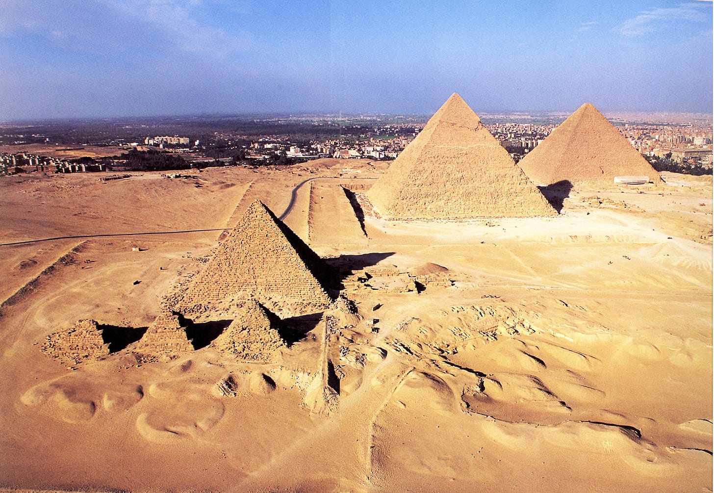Giza Plateau - Discover Egypt's Monuments - Ministry of Tourism and  Antiquities