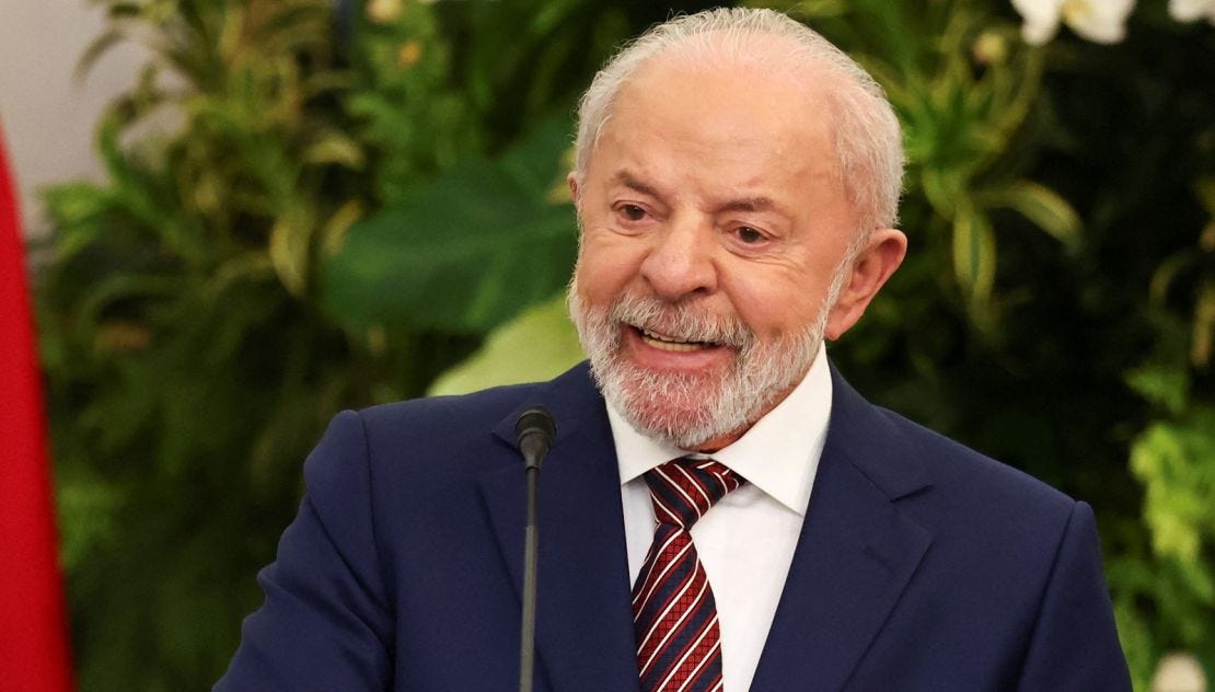 El presidente de Brasil, Lula da Silva, en una conferencia de prensa en Jakarta, Indonesia, el 23 de octubre. El presidente de Brasil, Lula da Silva, en una conferencia de prensa en Jakarta, Indonesia, el 23 de octubre.