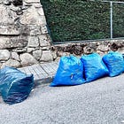 Las bolsas toman las aceras