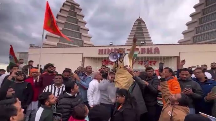 Hindu temple in Canada suspends priest for spreading 'violent rhetoric' -  India Today