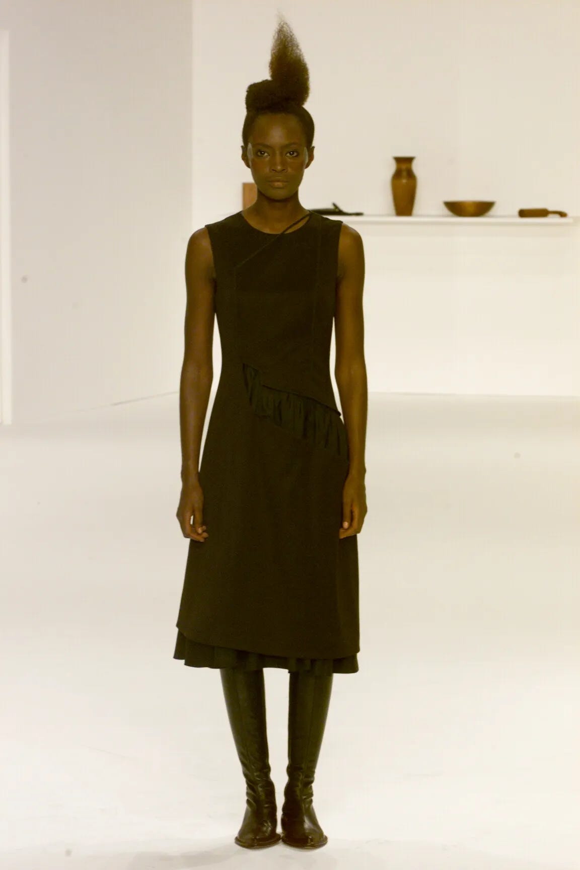 Hussein Chalayan NaiPublishers 作品集(2005) Hussein Chalayan | Mudam