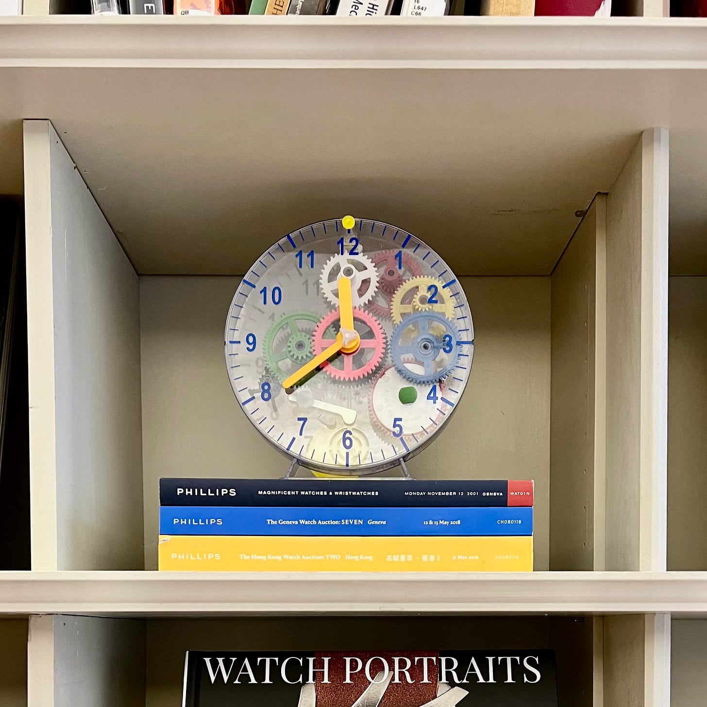 Learning Clock in the bookshelf of the Horological Society of New York