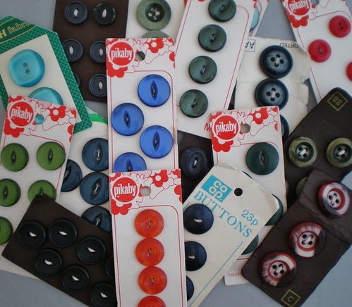 Vintage Buttons on Cards Vintage Buttons on Cards