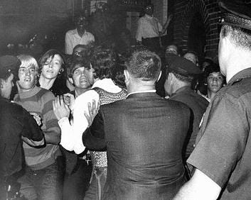 https://upload.wikimedia.org/wikipedia/en/4/42/Stonewall_riots.jpg