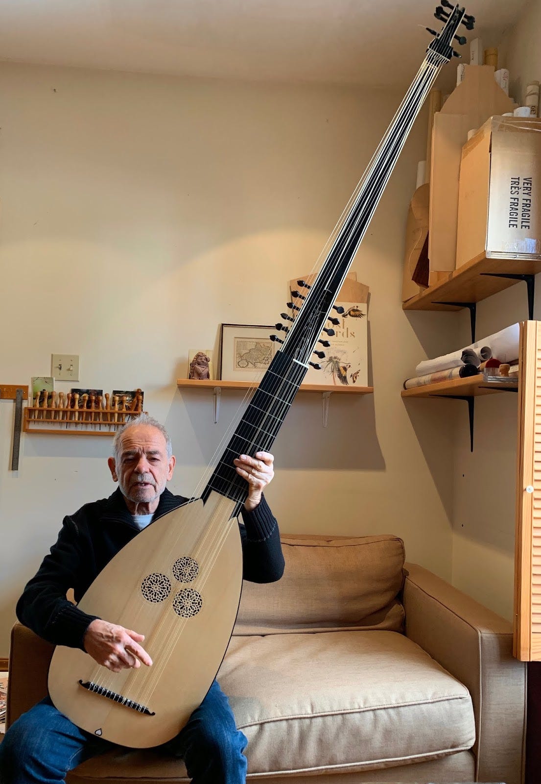 Jakob Lindberg's Recording of Robert de Visée: Theorbo Solos