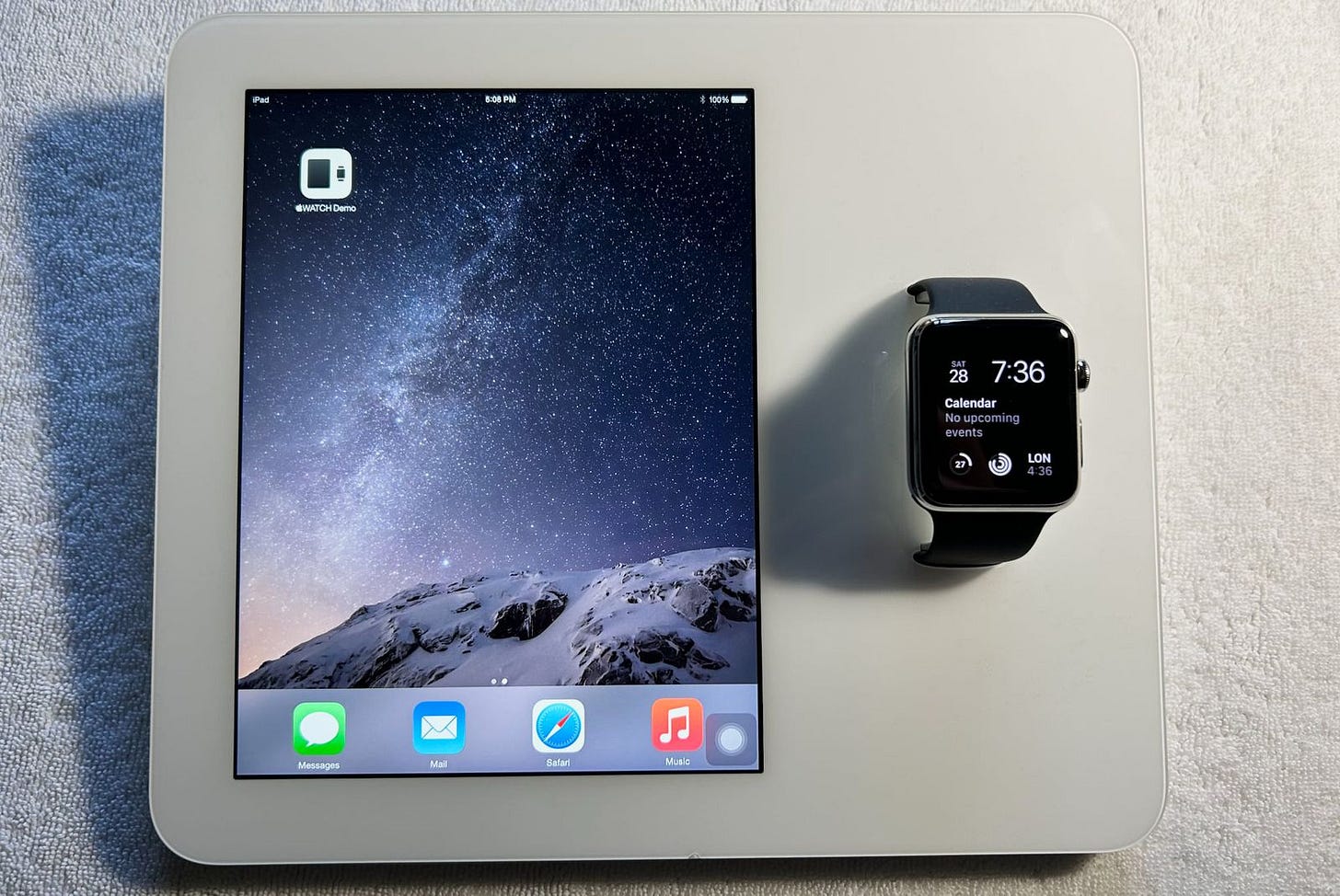 Kiosko de demostración del Apple Watch original, Kiosko de demostración del Apple Watch original,