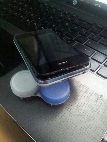 Ok iPhone battery swelled up to such an extent that LCD popped out of the case Ok iPhone battery swelled up to such an extent that LCD popped out of the case