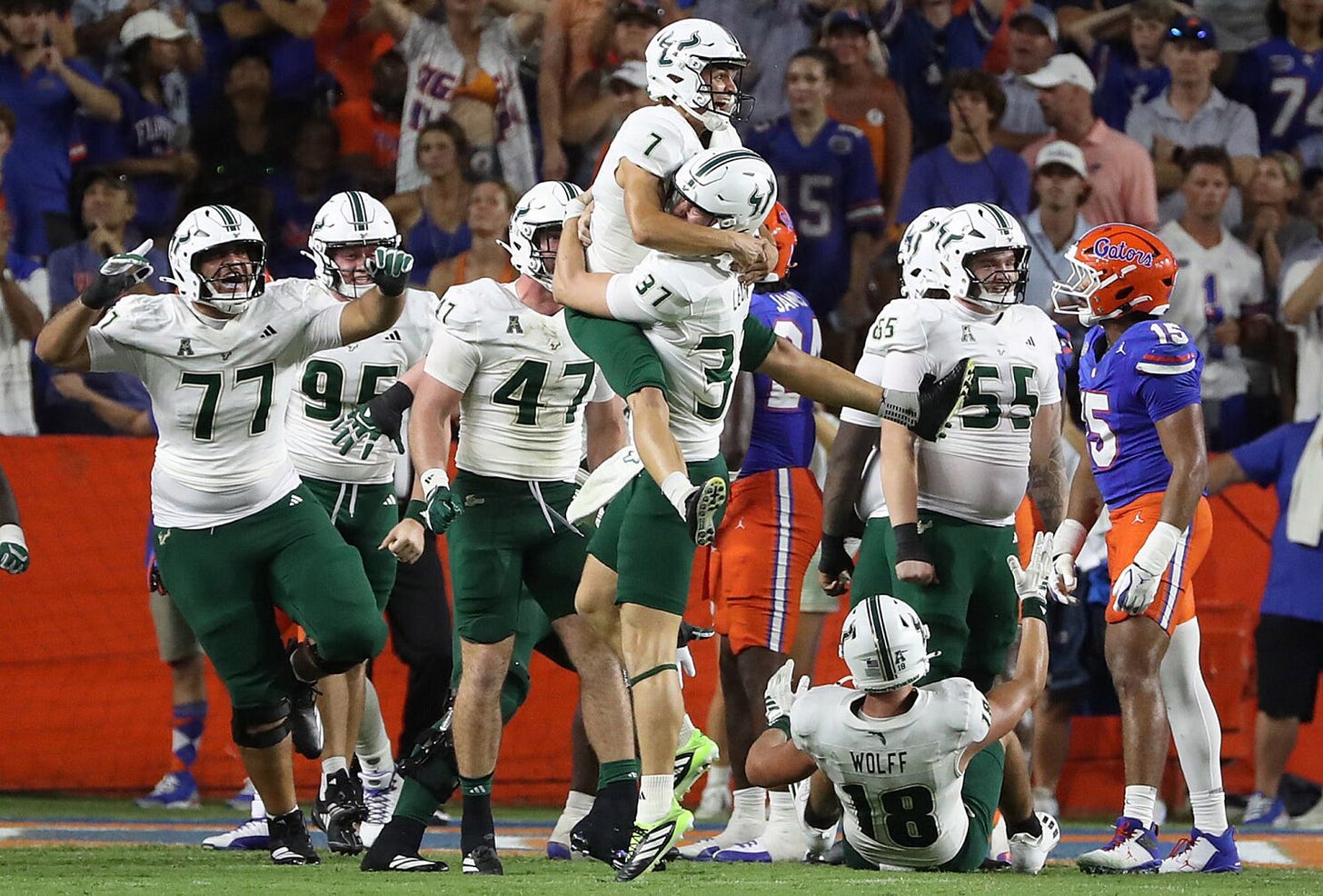Florida defensive lineman Brendan Bett was ejected for spitting on USF opponent - NBC Sports Florida defensive lineman Brendan Bett was ejected for spitting on USF opponent - NBC Sports