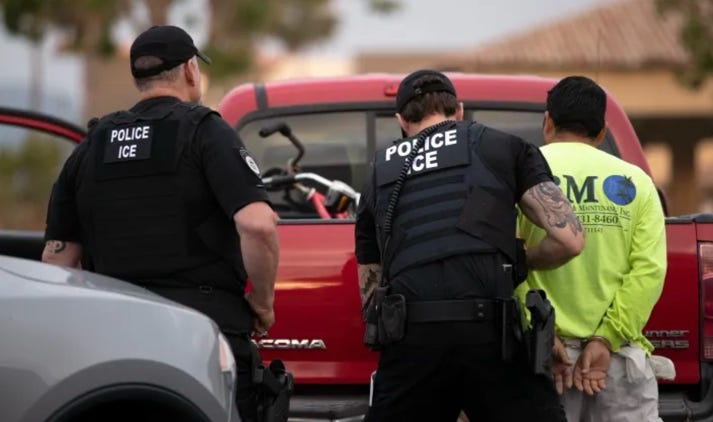 A group of police officers in uniform

AI-generated content may be incorrect.