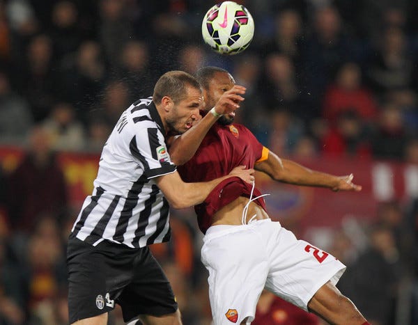 Seydou Keita scores soccer goal for as roma 2015 images Seydou Keita scores soccer goal for as roma 2015 images