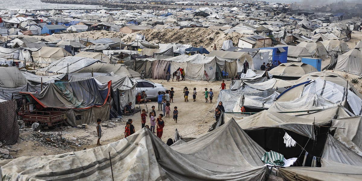 Israel to forcibly displace Palestinians from Gaza City, Putin courts Trump, Bolivia’s right-wing gains, U.S. stops medical treatment for Gaza’s children