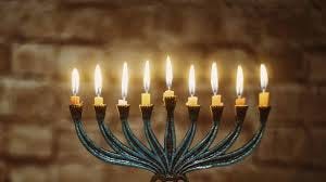 A History Of The Hanukkah Menorah ...