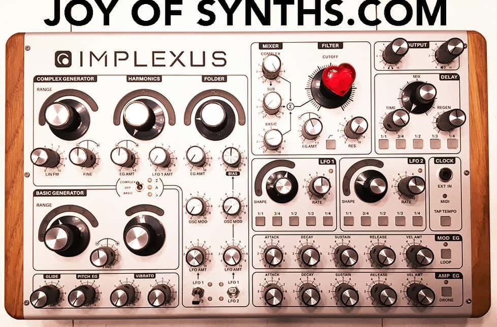 Synthesizer with text "IMPLEXUS" Synthesizer with text "IMPLEXUS"