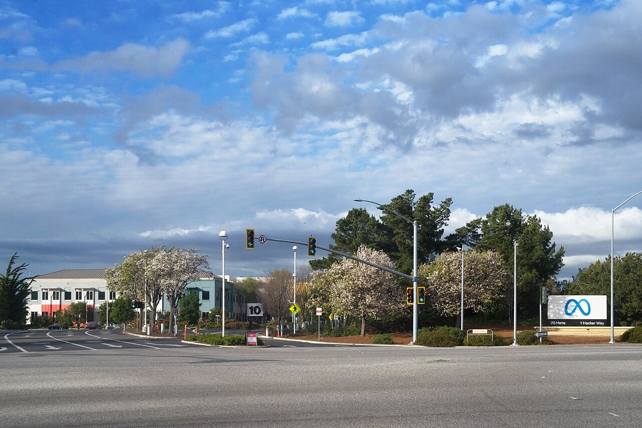 Meta 位於加州 Menlo Park 的總部|來源:LPS.1 / Wikimedia Commons(CC0) Meta 位於加州 Menlo Park 的總部|來源:LPS.1 / Wikimedia Commons(CC0)