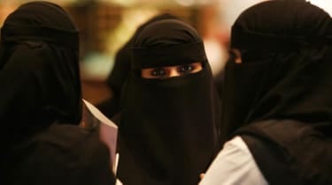 Saudi women Saudi women