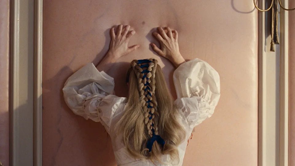 I Need To Talk About One Wuthering Heights Detail That Made My Skin Crawl (And, Not In A Good Way) I Need To Talk About One Wuthering Heights Detail That Made My Skin Crawl (And, Not In A Good Way)