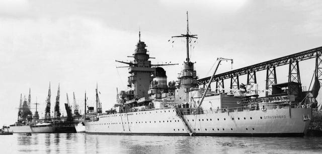 r/WarshipPorn - a large ship in the water r/WarshipPorn - a large ship in the water