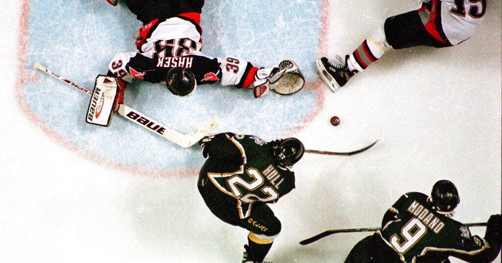 Lindy Ruff and Ken Hitchcock look back as 'No Goal' turns 25