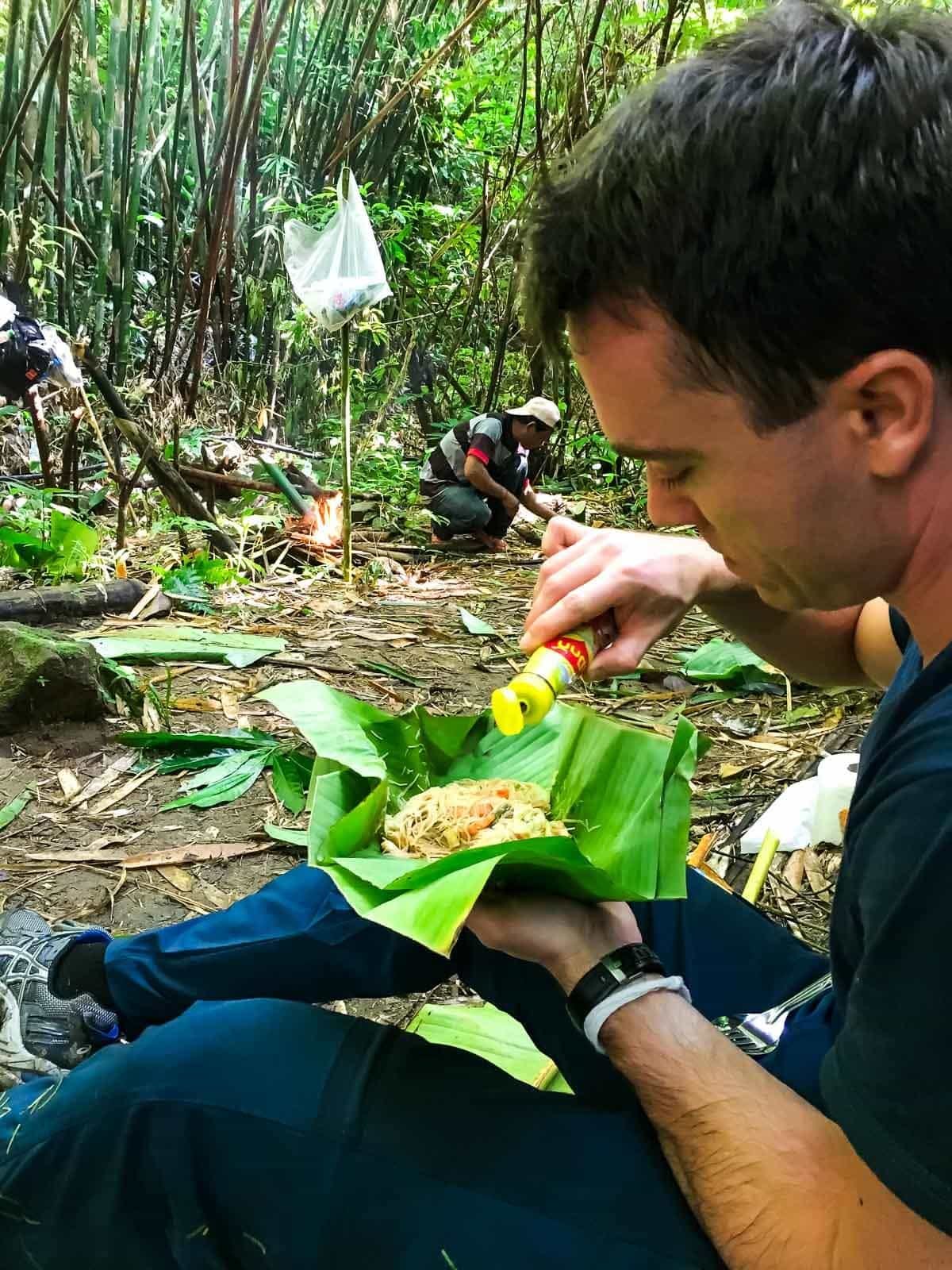 Northern Thailand hiking - Banana leaf noodle lunch