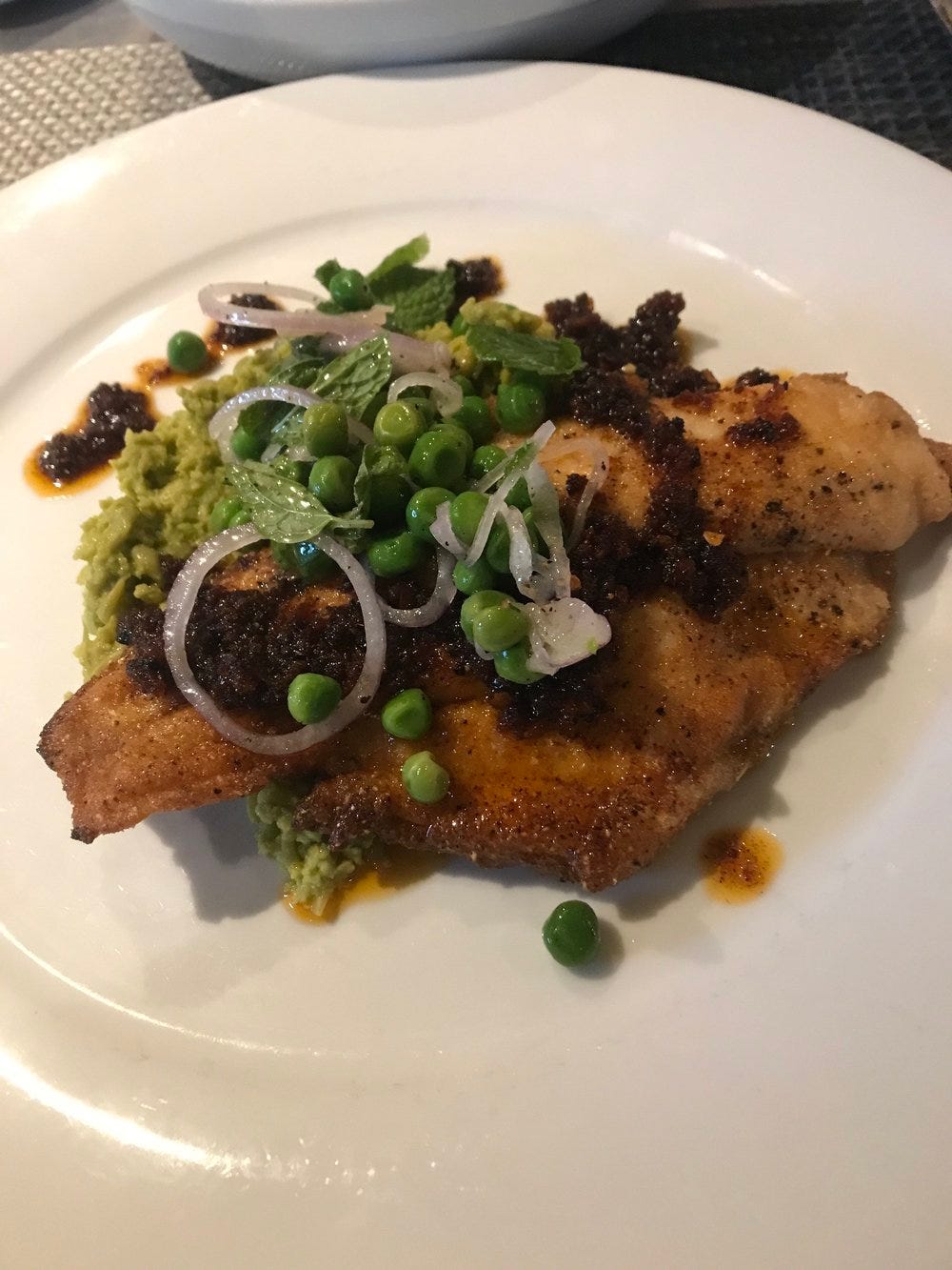 Fried catfish with peas Fried catfish with peas