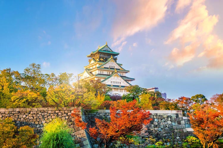 https://d1vqr0cheeo2qs.cloudfront.net/articles/title_images/000/036/345/medium/osaka-autumn-castle-s1247667445_%281%29.jpg?2024=