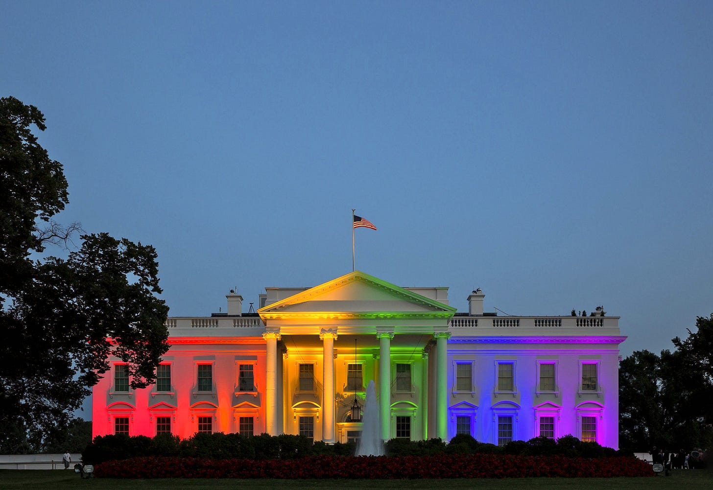 File:White House rainbow for SCOTUS ruling on same-sex marriage.jpg -  Wikimedia Commons