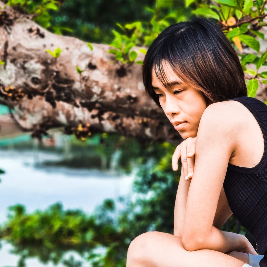 Ngồi ngắm sông Ngồi ngắm sông