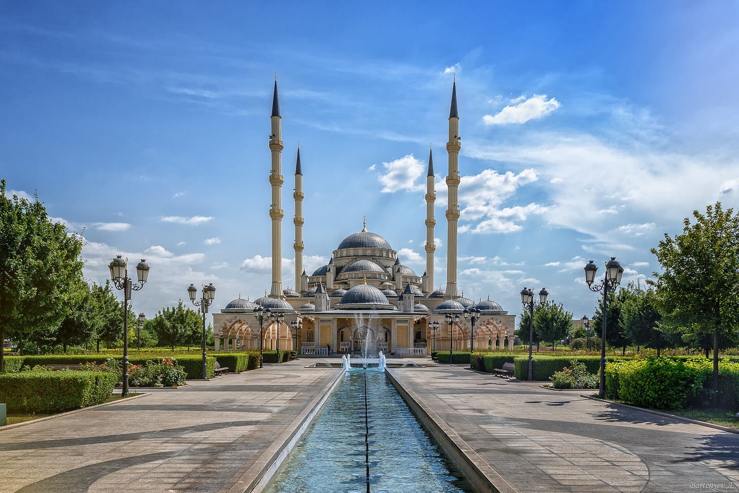 Akhmad Kadyrov Mosque - Wikipedia Akhmad Kadyrov Mosque - Wikipedia