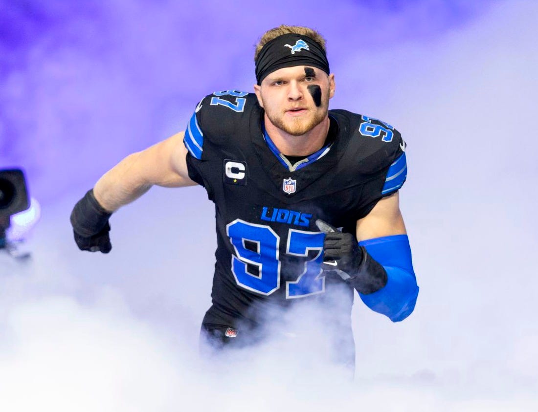 Aidan Hutchinson wins Defensive Player of the Month (September) - Pride Of  Detroit
